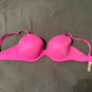 Victorias Secret 34DD bra with convertible straps. Pink